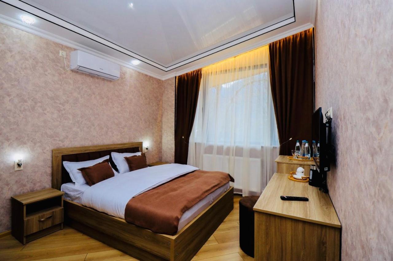Hotel Evergreen Borjomi Luaran gambar